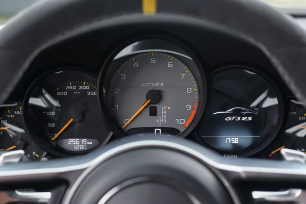 Porsche GT3RS 991 Blanche LV Motors & Legends