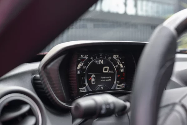 Alfa Romeo 4C Rouge competizione 240 CH LV Motors & Legends