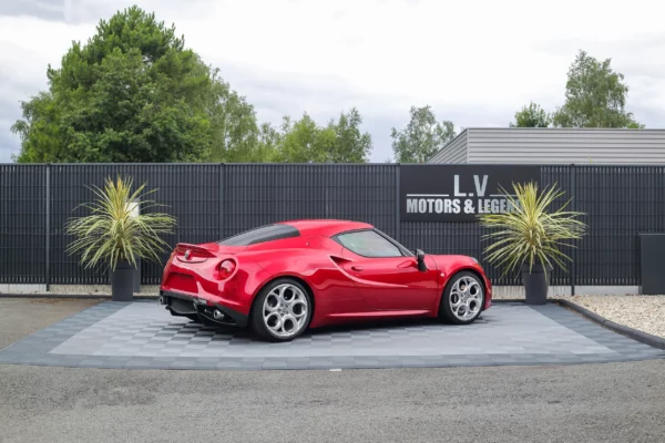 Alfa Romeo 4C Rouge competizione 240 CH LV Motors & Legends