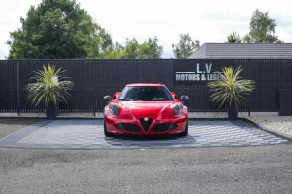 Alfa Romeo 4C Rouge competizione 240 CH LV Motors & Legends