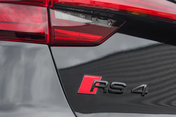 Audi RS4 B9 Noir LV Motors & Legends