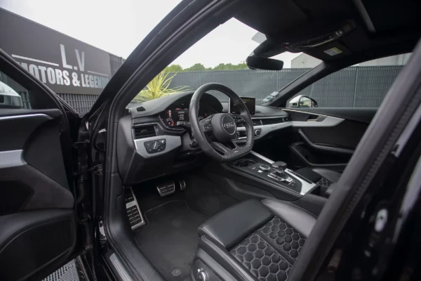 Audi RS4 B9 Noir LV Motors & Legends