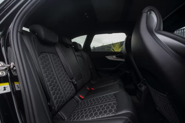 Audi RS4 B9 Noir LV Motors & Legends