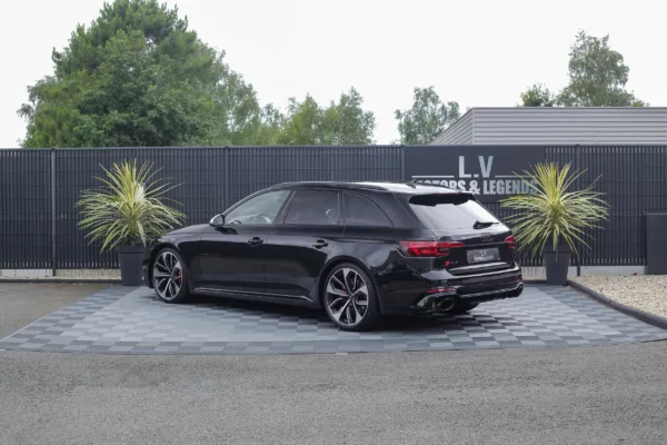 Audi RS4 B9 Noir LV Motors & Legends