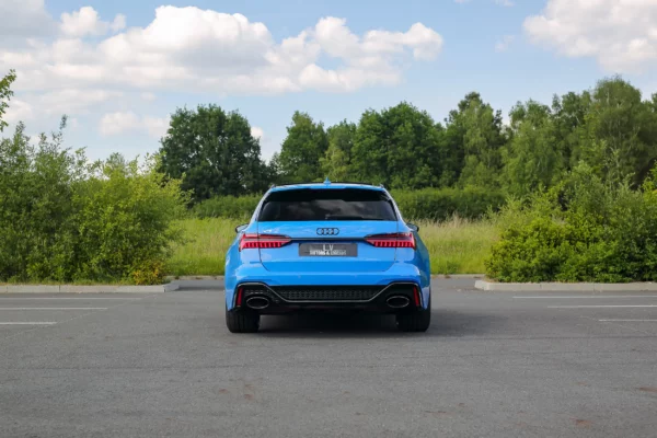 Audi RS6 C8 bleu LV Motors & Legends