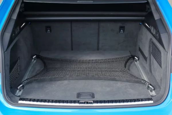 Audi RS6 C8 bleu LV Motors & Legends