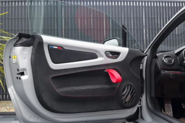 https://lv-motors-legends.com/wp-content/uploads/2025/08/A110R-70TH-Grise-LV-14.webp