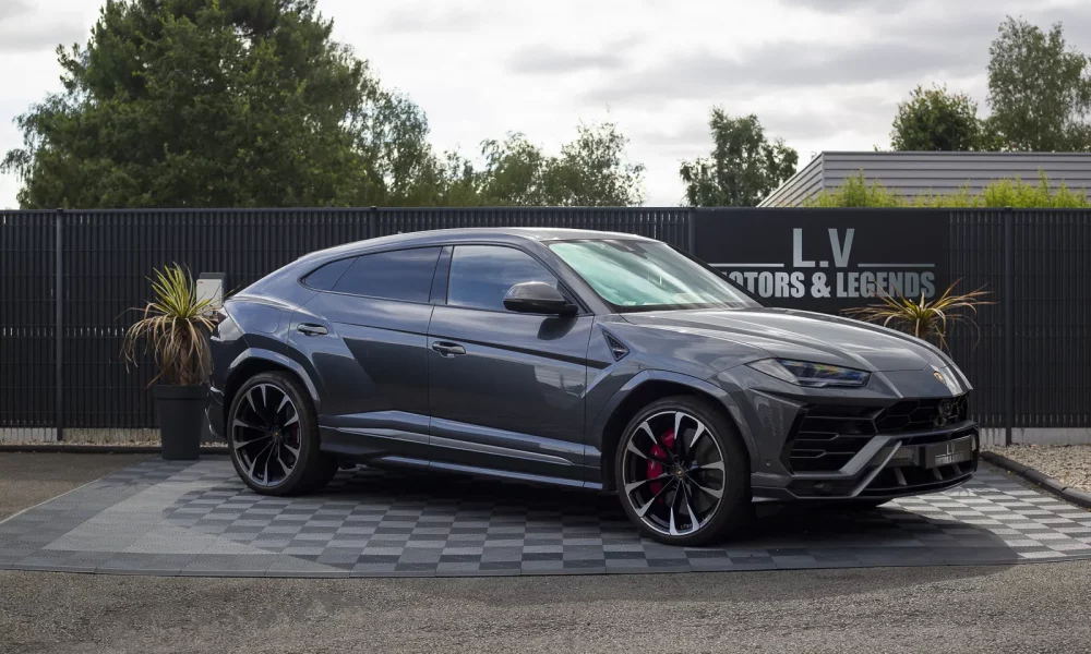 LAMBORGHINI URUS V8 650 CH - LV Motors & Legends